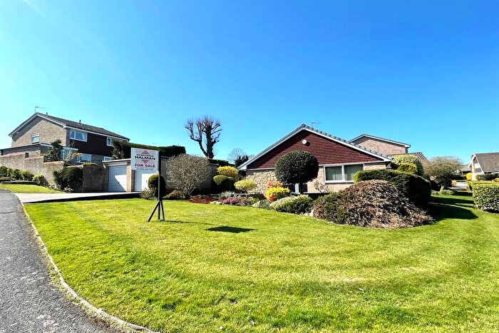 4 Bedroom Detached Bungalow For Sale In Robert Moffat, High Legh, Knutsford, WA16
