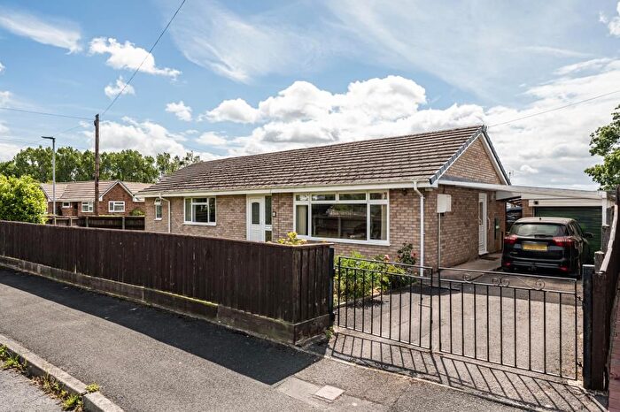 3 Bedroom Detached Bungalow For Sale In Lacy Way, Leominster, Herefordshire, HR6