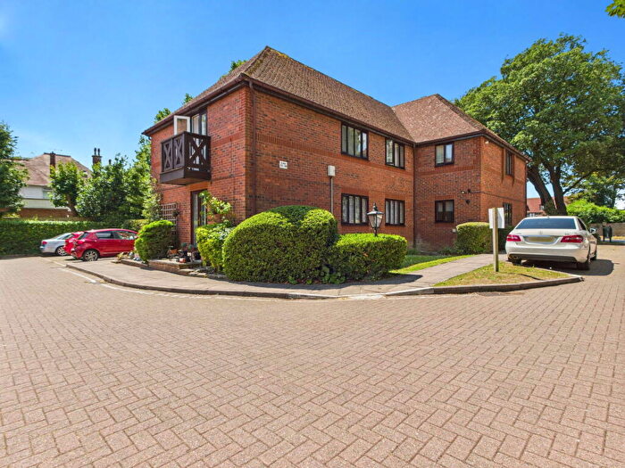 2 Bedroom Retirement Property For Sale In The Courtyard, Offington Lane, Worthing, BN14