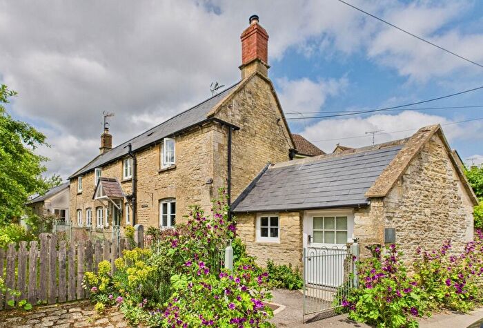 3 Bedroom Cottage For Sale In High Street, Milton-under-Wychwood, OX7