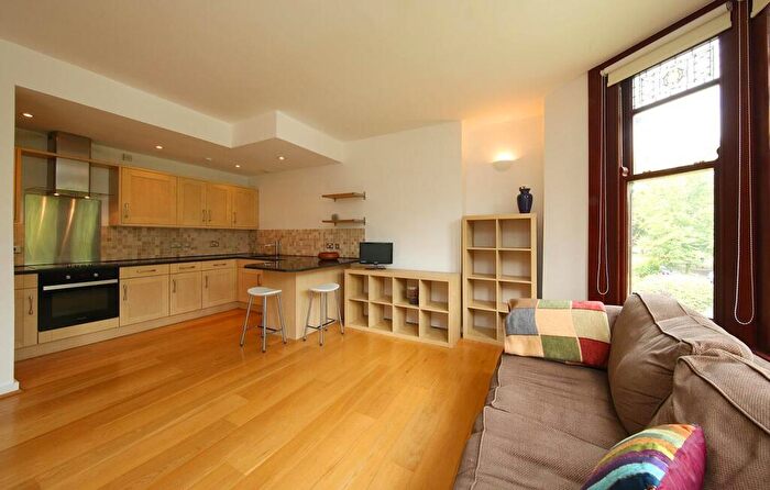 2 Bedroom Apartment To Rent In Park View House, Ninian Road, Roath, CF23