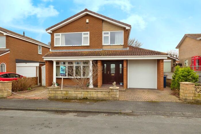 3 Bedroom Detached House For Sale In Cawdor Close, New Marske, Redcar, TS11