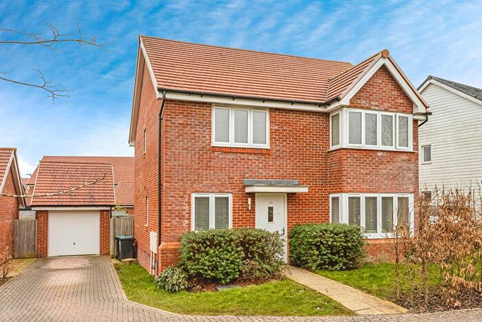 4 Bedroom Detached House For Sale In Iden Hurst, Hurstpierpoint, Hassocks, BN6