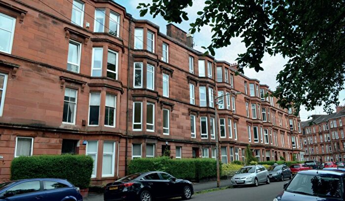 2 Bedroom Apartment To Rent In Waverley Gardens, Shawlands, G41