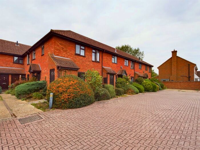 2 Bedroom Maisonette To Rent In Ivel Close, Langford, Biggleswade, Bedfordshire, SG18