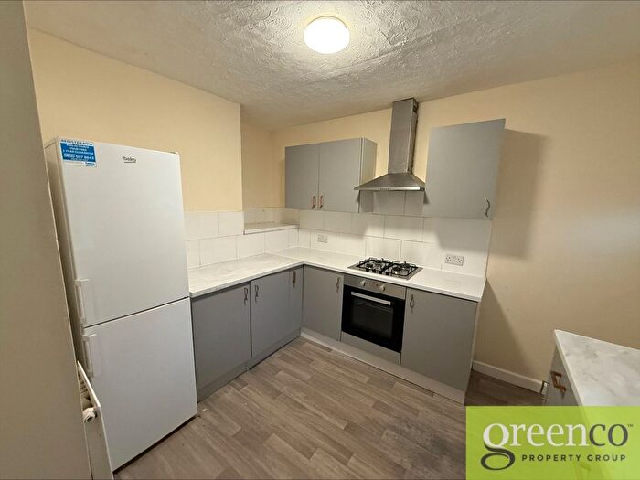 4 Bedroom Semi-Detached House To Rent In Parkway, Little Hulton, Salford, M38