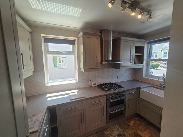 1 Bedroom Flat To Rent In Hendford Grove, Yeovil, BA20