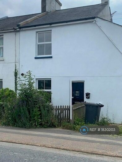 3 Bedroom Terraced House To Rent In South Road, Hailsham, BN27