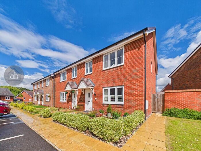 3 Bedroom Semi-Detached House For Sale In Old Cannon Way, Thurston, IP31