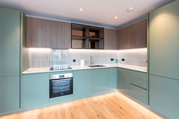 2 Bedroom Flat To Rent In Samara Drive, Southall, UB1