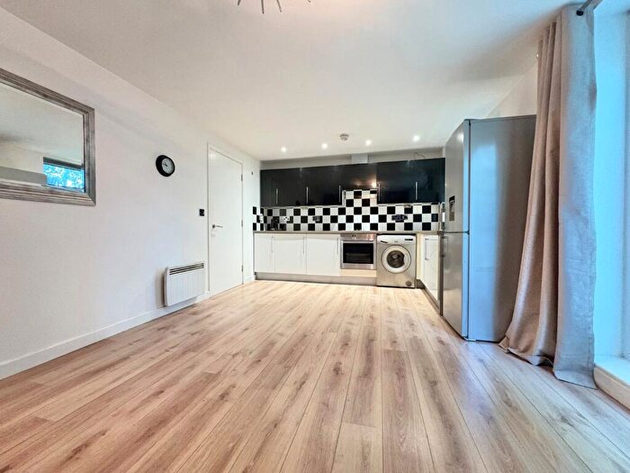 2 Bedroom Flat To Rent In Platform One, Station Approach, Kirkstall, Leeds, LS5