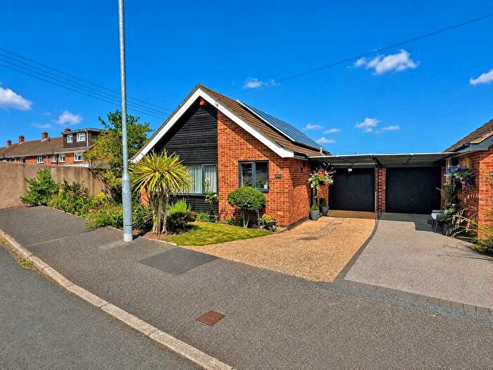 2 Bedroom Detached Bungalow For Sale In Crockwells Road, Exminster, EX6