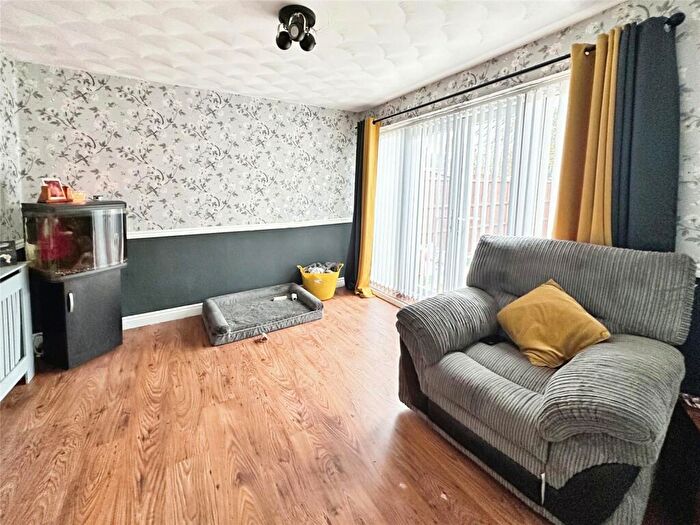 3 Bedroom End Of Terrace House For Sale In Pattens Close, Netherton, Merseyside, L30