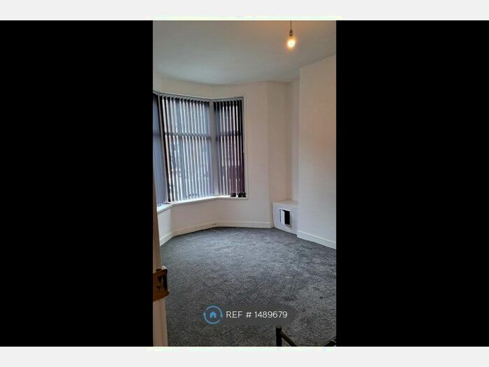 5 Bedroom Terraced House To Rent In Willow Street, Burnley, BB12