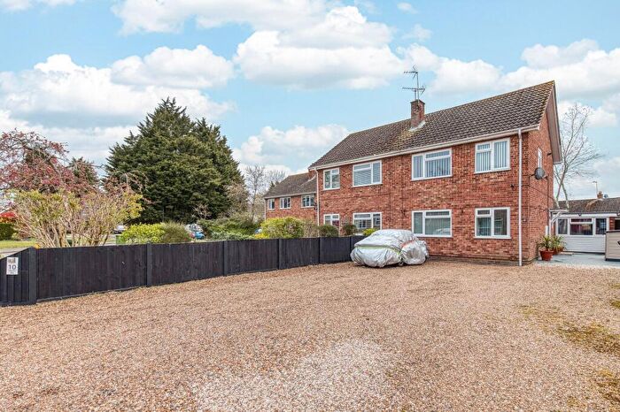 3 Bedroom Semi Detached House For Sale In Pilgrims Way, Harleston, IP20