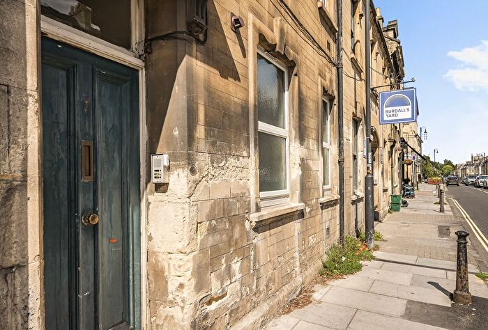 1 Bedroom Flat For Sale In Anglo Terrace, Bath, BA1