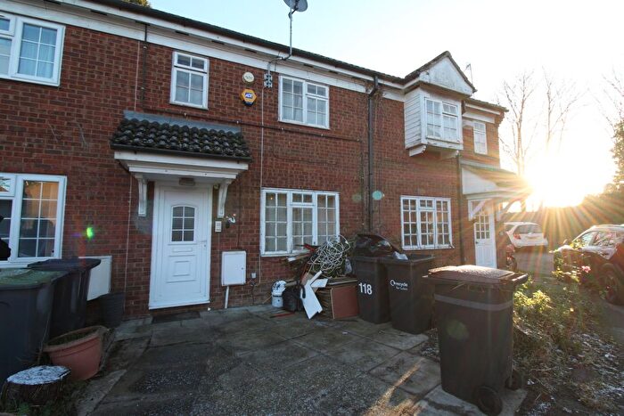 3 Bedroom Terraced House To Rent In Dorrington Close, Luton, LU3