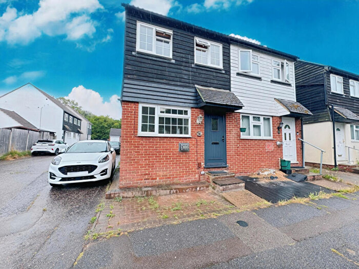 2 Bedroom End Of Terrace House For Sale In Runnymede Road, Stanford-le-Hope, SS17