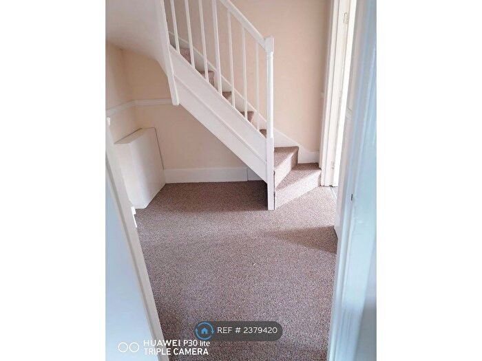 2 Bedroom Maisonette To Rent In Highweek Road, Newton Abbot, TQ12