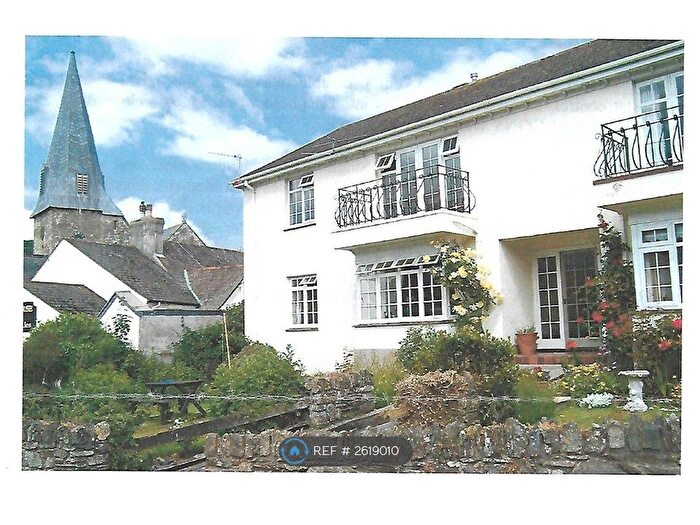 2 Bedroom Flat To Rent In Church St, Braunton, EX33