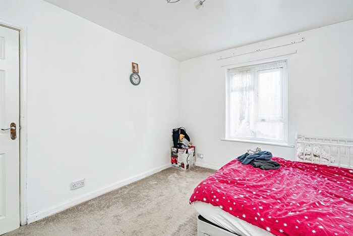 3 Bedroom End Of Terrace House For Sale In Bunns Lane, Dudley, DY2