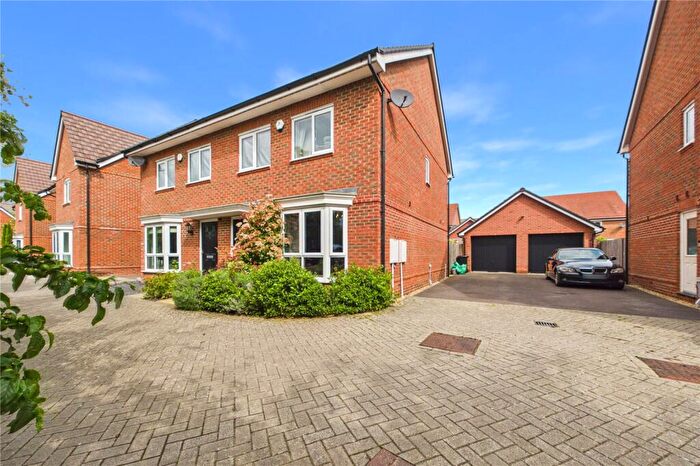 3 Bedroom Semi-Detached House For Sale In Fingal Crescent, Spencers Wood, Reading, Berkshire, RG7