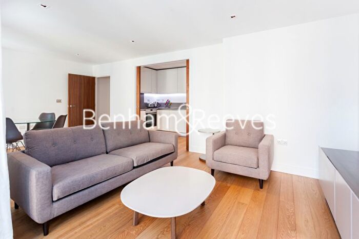 2 Bedroom Flat To Rent In Longfield Avenue, Ealing, W5