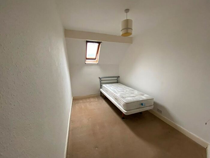 1 Bedroom Flat To Rent In High Street, Barry, The Vale Of Glamorgan., CF62