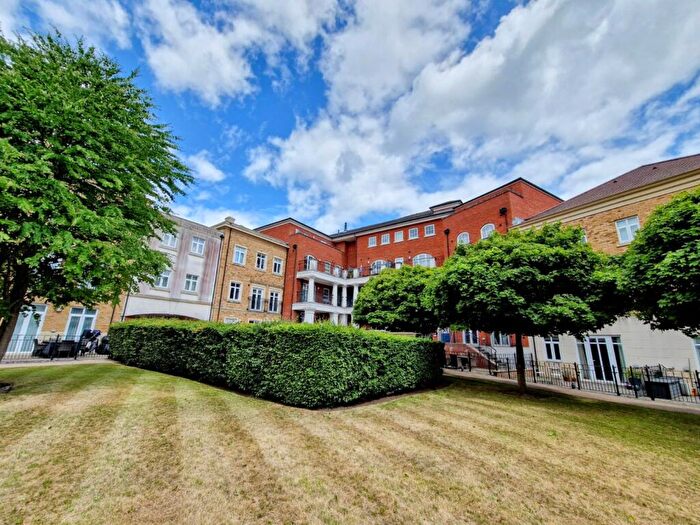 2 Bedroom Flat For Sale In Main Street, Dickens Heath, Shirley, Solihull, B90