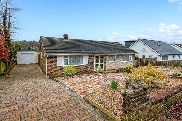 3 Bedroom Bungalow For Sale In Kearsley Drive, Worthing, West Sussex, BN14