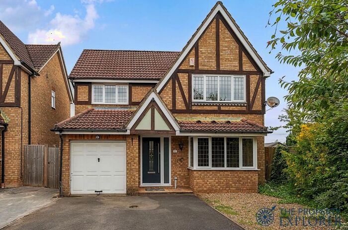 4 Bedroom Detached House For Sale In Belmont Heights, Hatch Warren, Basingstoke, RG22