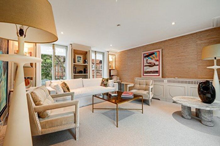 2 Bedroom Detached House To Rent In Cheyne Gardens, London, SW3