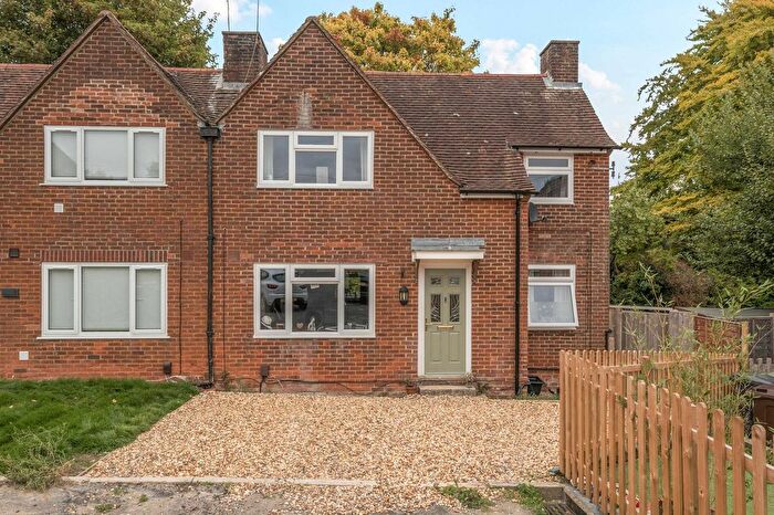 3 Bedroom Semi Detached House For Sale In Wykeham Place, Winchester, SO22