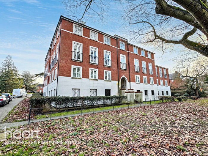 2 Bedroom Apartment For Sale In Circular Road South, Colchester, CO2
