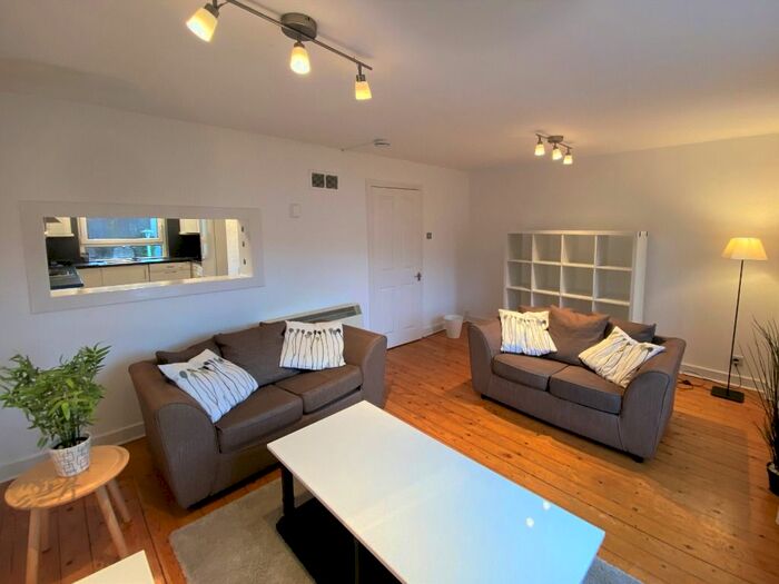 2 Bedroom Flat To Rent In Abbeyhill Crescent, Abbeyhill, Edinburgh, EH8