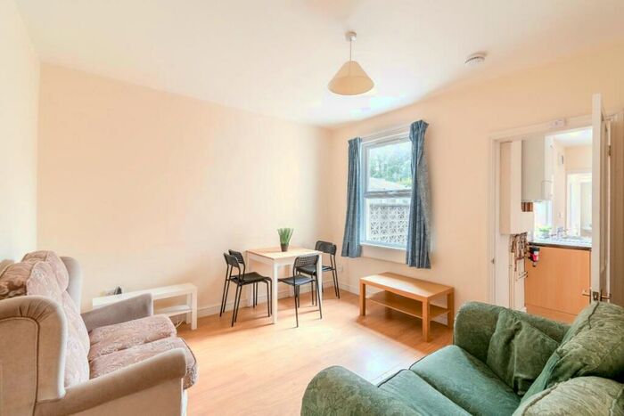 6 Bedroom Terraced House To Rent In Lorne Road, Bath, BA2