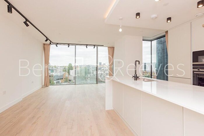 1 Bedroom Apartment To Rent In Bollinder Place, Shoreditch, EC1V