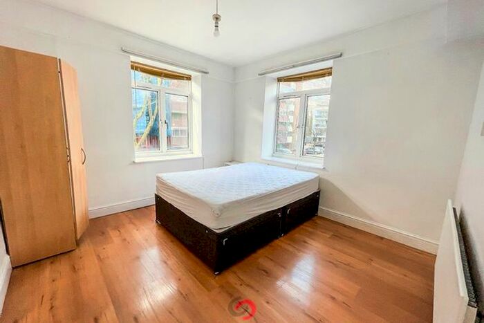 2 Bedroom Flat To Rent In Kember Streert, Islington, London, N1
