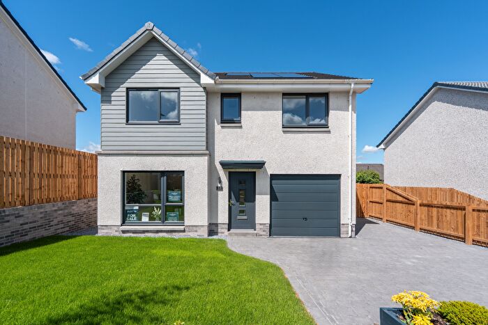 4 Bedroom Detached House For Sale In Eriskay Drive, Crieff, Perthshire, PH7