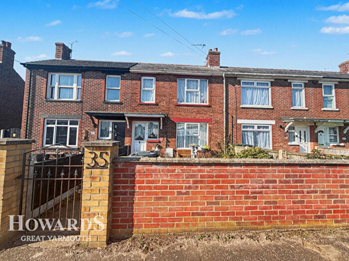 3 Bedroom Terraced House For Sale In Seymour Avenue, Great Yarmouth, NR30