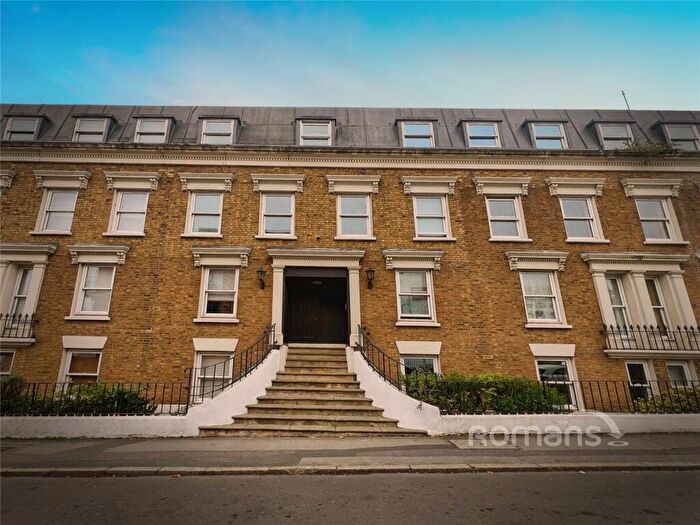 1 Bedroom Apartment For Sale In Frederick Street, Aldershot, Hampshire, GU11