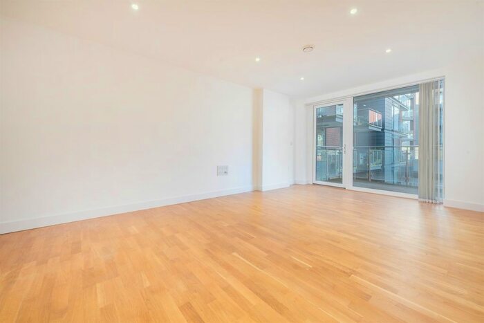 2 Bedroom Flat To Rent In Zenith Close, London, NW9