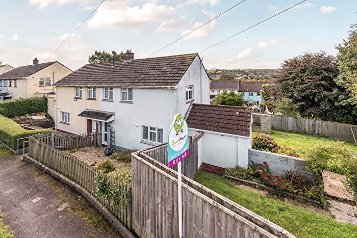 3 Bedroom Semi-detached House For Sale In John Gay Close, Barnstaple, Devon, EX32