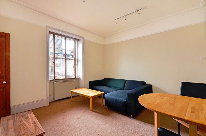 1 Bedroom Flat To Rent In Charing Cross Mansions, Charing Cross Road, London, Greater London, Covent Garden, WC2H