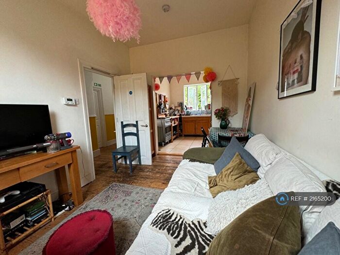 5 Bedroom Flat To Rent In Brocklehurst Street, London, SE14