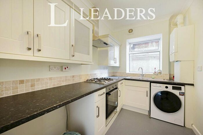 2 Bedroom Apartment To Rent In Elm Grove, Southsea, PO5