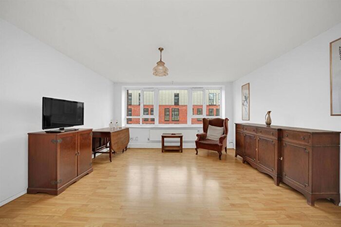 2 Bedroom Flat For Sale In Willesden Lane, London, NW2