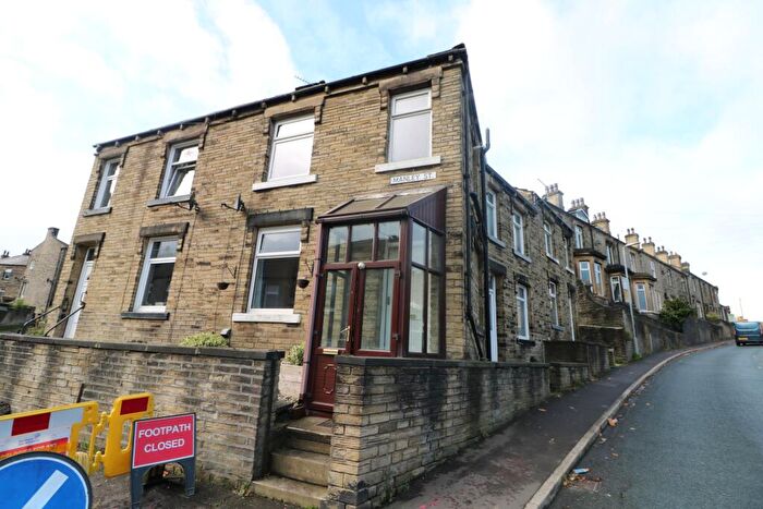 1 Bedroom Terraced House To Rent In Manley Street, Brighouse, West Yorkshire, HD6