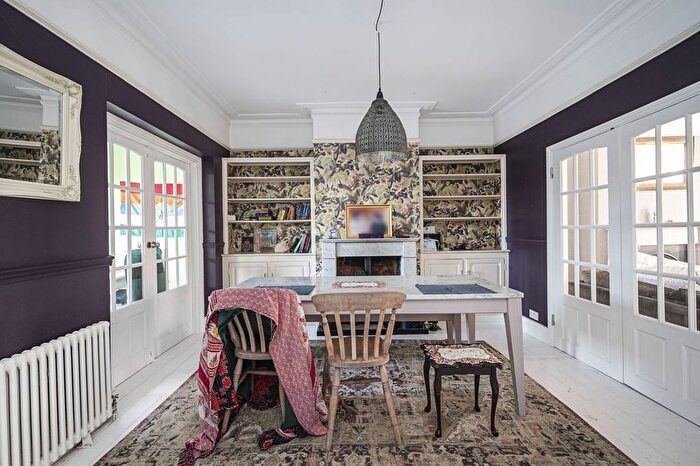 3 Bedroom Property To Rent In Baldock Street, Bow, London, E3