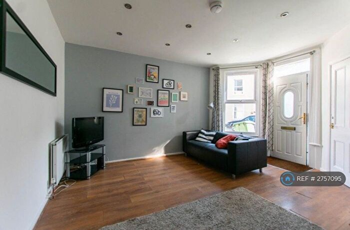 4 Bedroom Semi Detached House To Rent In New Street, Cheltenham, GL50